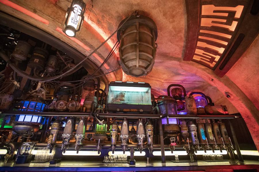 El parque temático parisino Disneyland ha estrenado estas espectaculares instalaciones dedicadas a la Guerra de las Galaxias