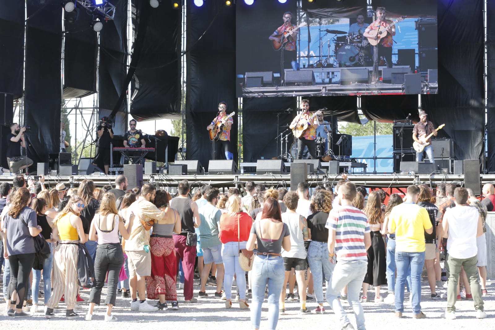 La organización espera cerrar esta edición con más de 30.000 visitantes disfrutando de dos días de música en el Cortijo del Conde