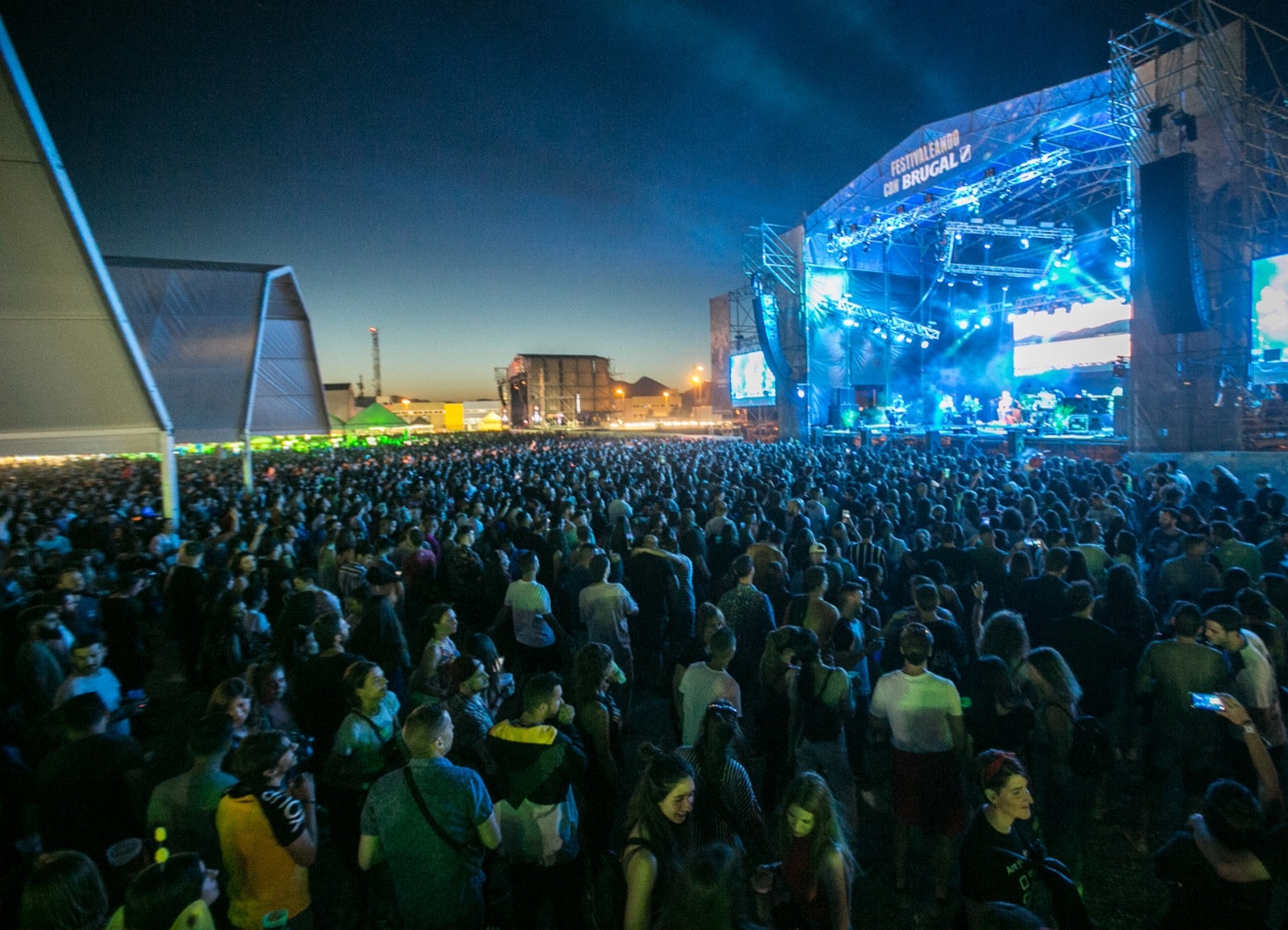 La organización espera cerrar esta edición con más de 30.000 visitantes disfrutando de dos días de música en el Cortijo del Conde