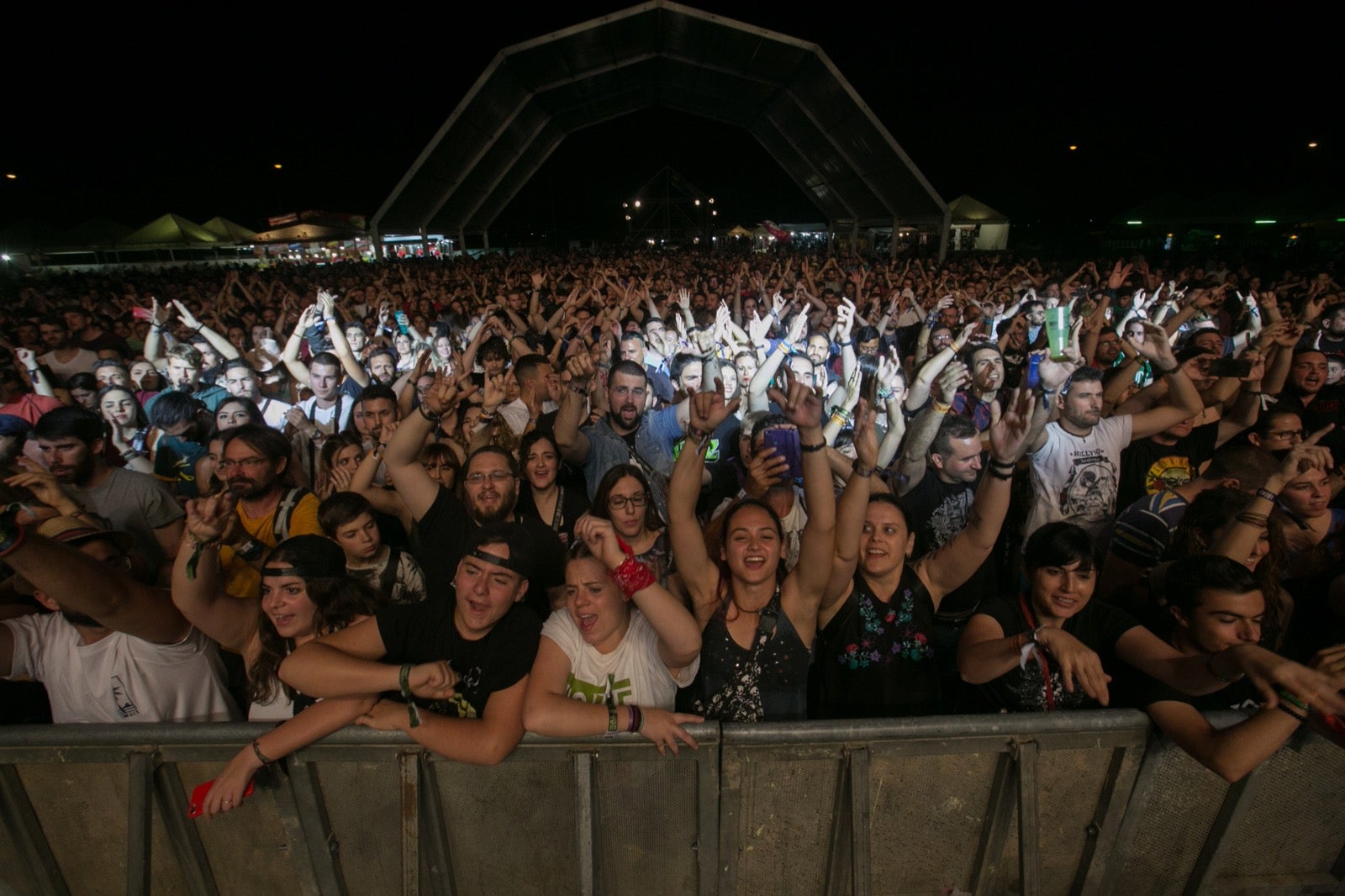 La organización espera cerrar esta edición con más de 30.000 visitantes disfrutando de dos días de música en el Cortijo del Conde