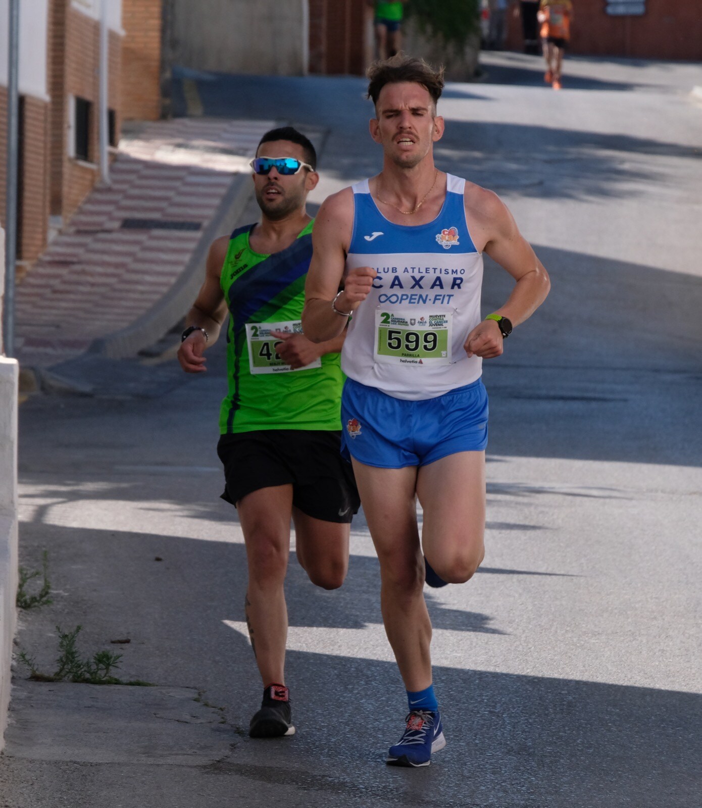 Con modalidades infantiles, una march-carrera y una prueba absoluta de 7 kilómetros, la carrera solidaria de Cájar ha celebrado su segunda edición con un gran ambiente