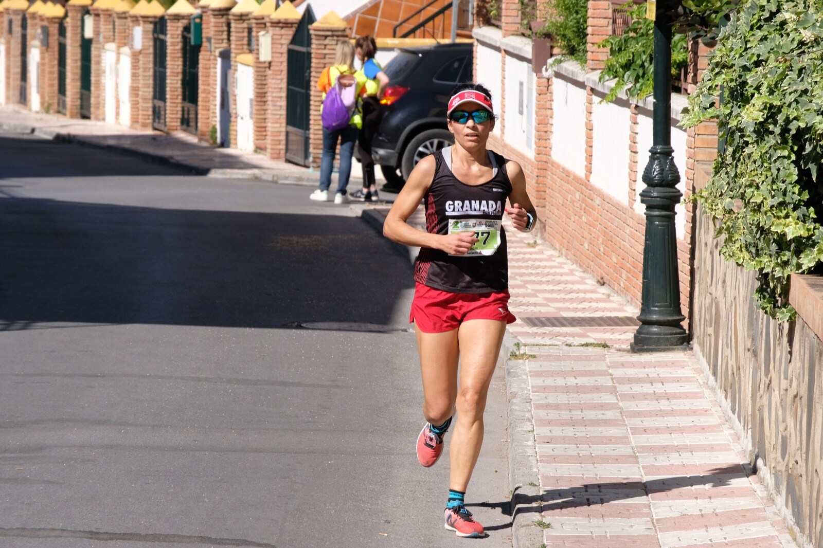 Con modalidades infantiles, una march-carrera y una prueba absoluta de 7 kilómetros, la carrera solidaria de Cájar ha celebrado su segunda edición con un gran ambiente