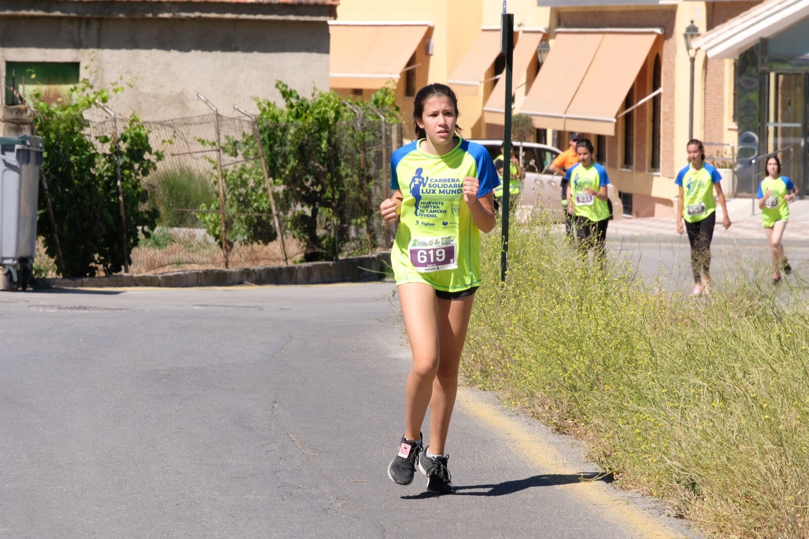 Con modalidades infantiles, una march-carrera y una prueba absoluta de 7 kilómetros, la carrera solidaria de Cájar ha celebrado su segunda edición con un gran ambiente