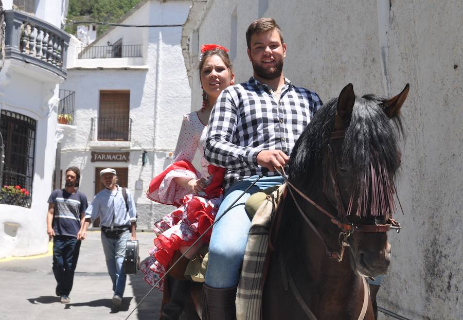 La Archidiócesis de Granada ya dispone del primer campanario-museo en la iglesia de este municipio alpujarreño situado en el Parque Protegido de Sierra Nevada