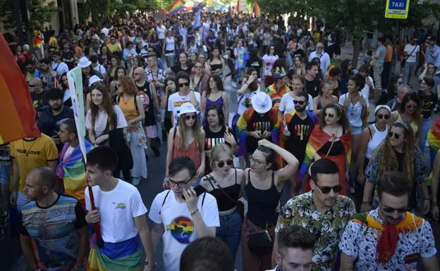 Imágenes de la Marcha por el Día del Orgullo Gay de Granada.