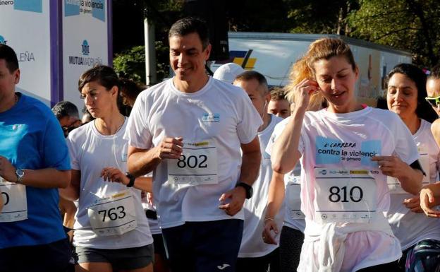 El presidente del Gobierno en funciones, Pedro Sánchez, durante la carrera.