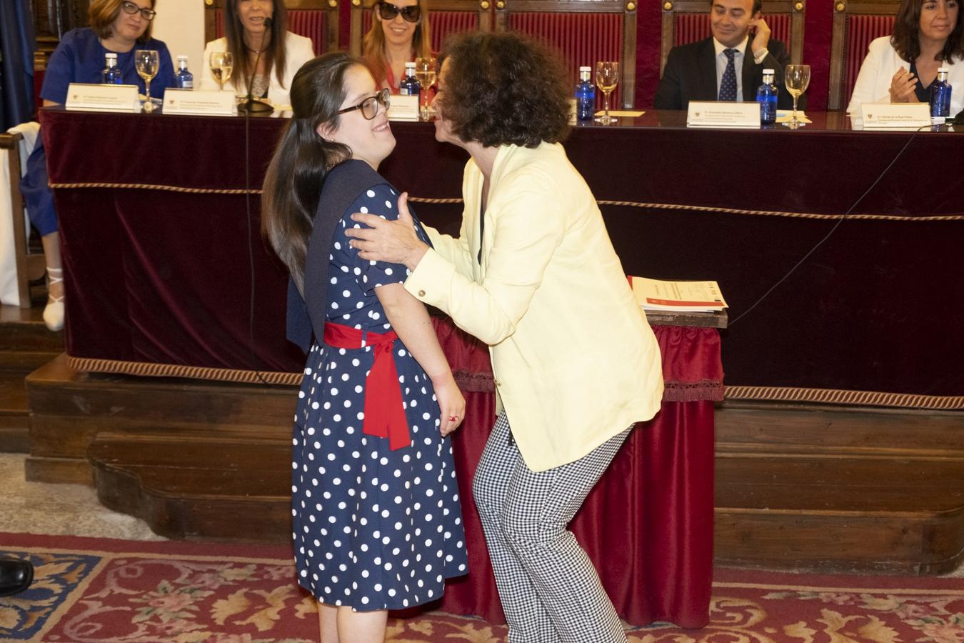 17 jóvenes con discapacidad intelectual finalizan su formación en la UGR