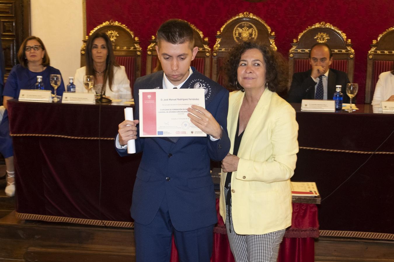 17 jóvenes con discapacidad intelectual finalizan su formación en la UGR