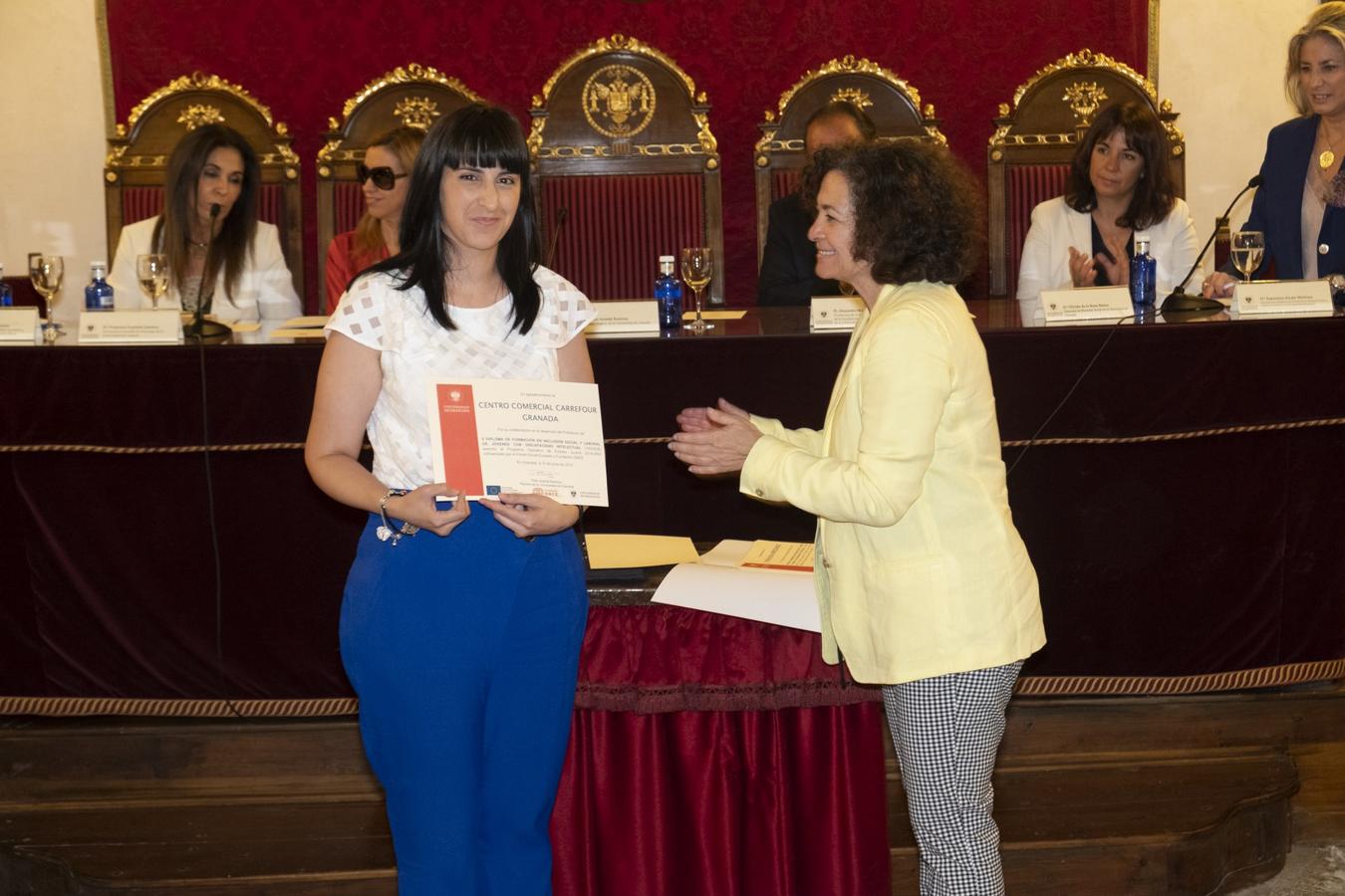 17 jóvenes con discapacidad intelectual finalizan su formación en la UGR