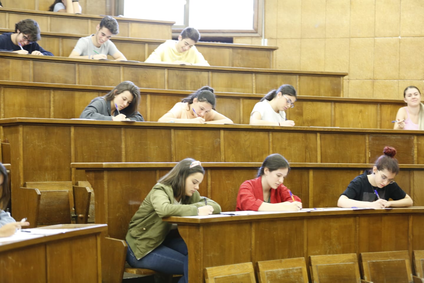 Más de seis mil estudiantes buscan su plaza en la universidad