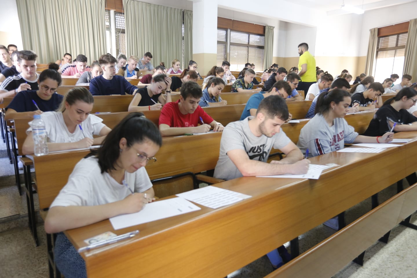 Más de seis mil estudiantes buscan su plaza en la universidad