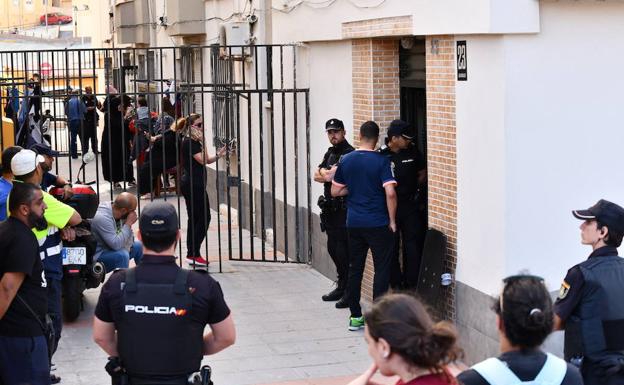 Vivienda de Ceuta donde tuvo un guardia civil se quitó la vida tras disparar a las piernas de su mujer.