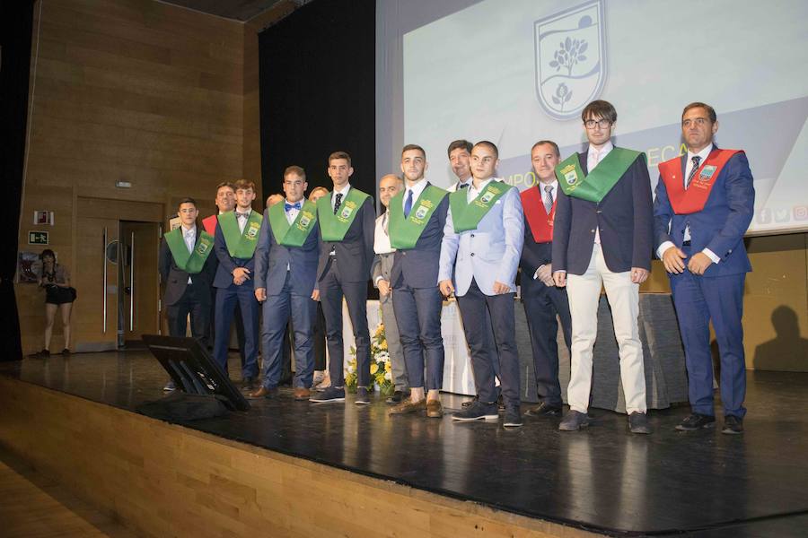 Además, ha distinguido al Ayuntamiento de Fuente Vaqueros, al Patronato de la Alhambra y a IDEAL por su suplemento AG