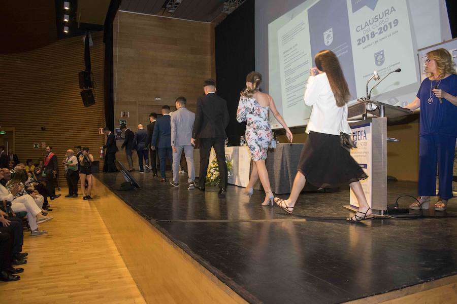 Además, ha distinguido al Ayuntamiento de Fuente Vaqueros, al Patronato de la Alhambra y a IDEAL por su suplemento AG