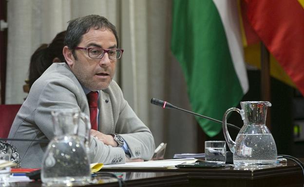 PSOE | MIGUEL ÁNGEL FERNÁNDEZ MADRID. Licenciado en Antropología Social y Cultural y Diplomado en Trabajo Social