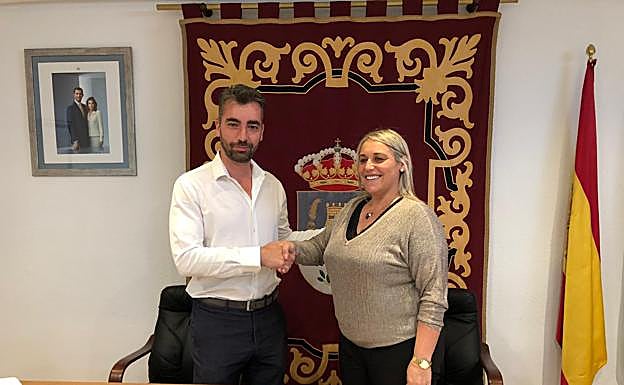 José Antonio Rosales junto a la próxima alcaldesa de Las Gabias, Merinda Sádaba