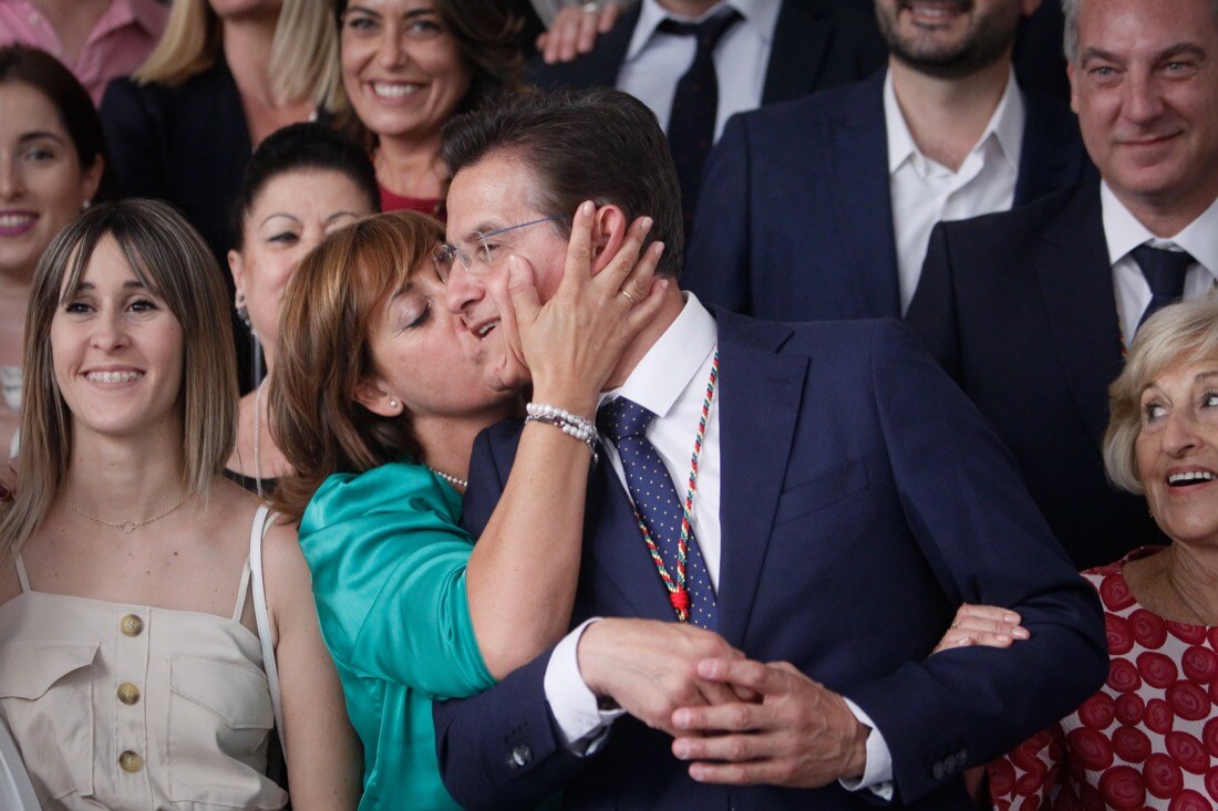 Todas las imágenes de todo lo que ha sucedido desde el salón de plenos de la Plaza el Carmen con la proclamación de Luis Salvador como alcalde