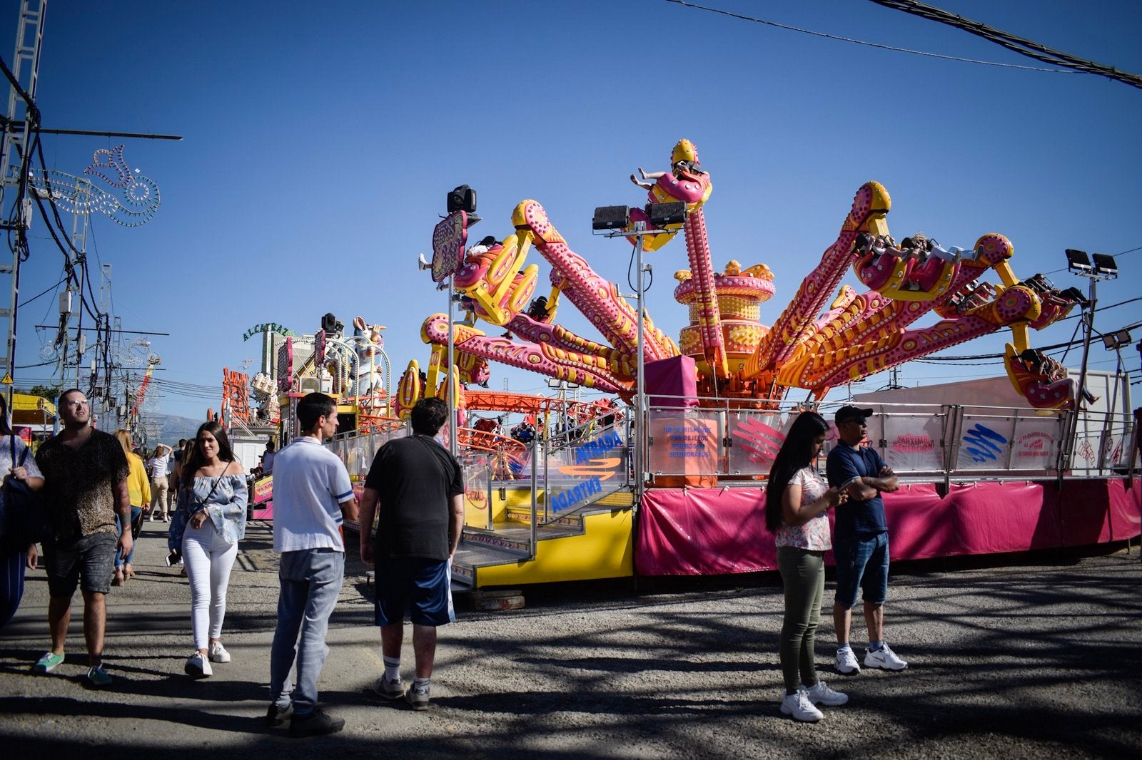 Fotos: Martes de columpios en el ferial