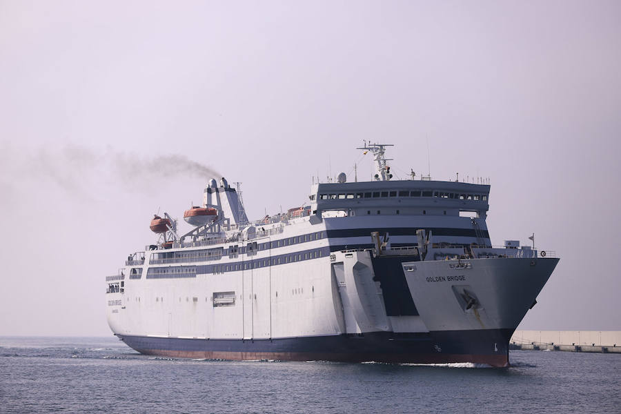 Aún no hay fecha para que el buque comience a realizar el trayecto con la ciudad autónoma