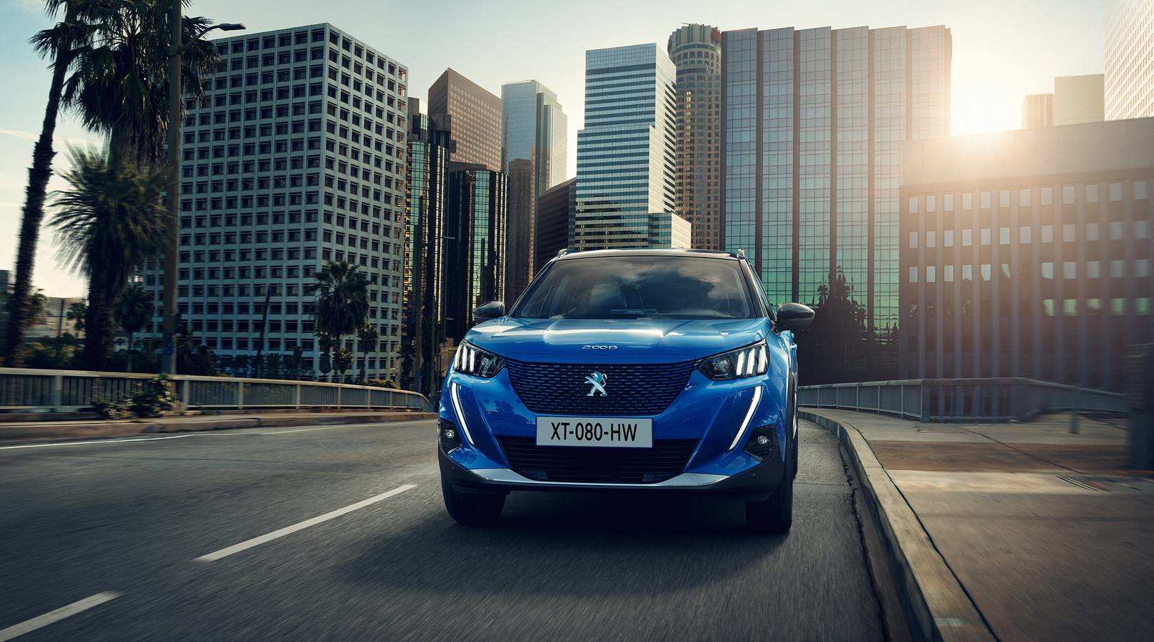 El nuevo Peugeot 2008 se fabricará en Vigo. Además de las habituales mecánicas en gasolina y diésel, también se ofrecerá una variante eléctrica. Llega a finales de año.