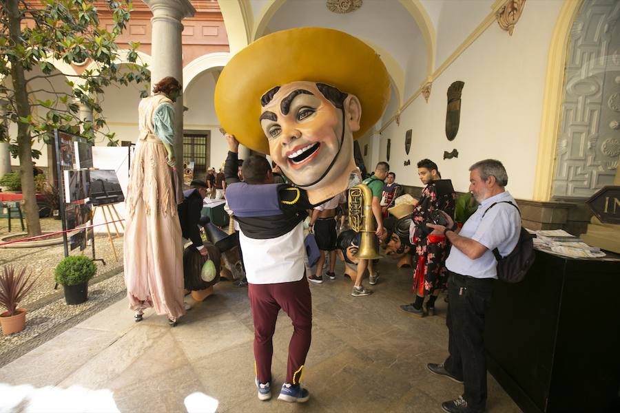 Te mostramos en imágenes cómo se ha vivido en el centro uno de los dìas grandes de la feria