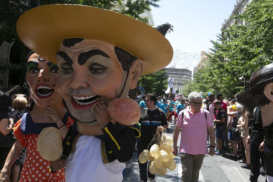 Te mostramos en imágenes cómo se ha vivido en el centro uno de los dìas grandes de la feria