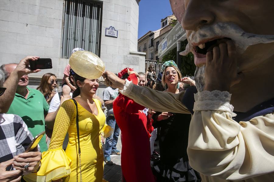 Te mostramos en imágenes cómo se ha vivido en el centro uno de los dìas grandes de la feria