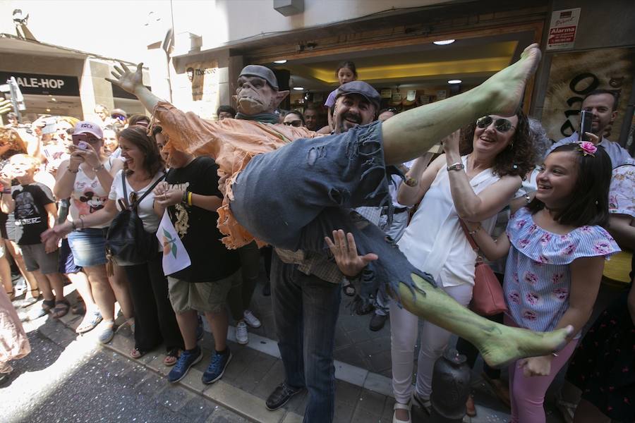 Te mostramos en imágenes cómo se ha vivido en el centro uno de los dìas grandes de la feria