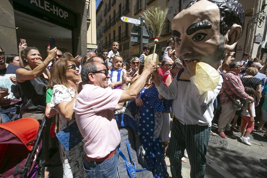 Te mostramos en imágenes cómo se ha vivido en el centro uno de los dìas grandes de la feria