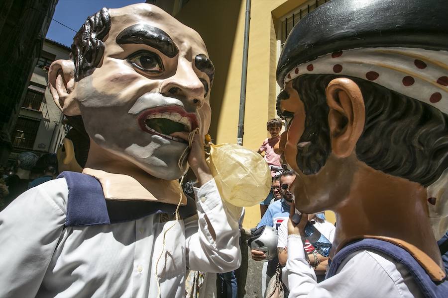 Te mostramos en imágenes cómo se ha vivido en el centro uno de los dìas grandes de la feria