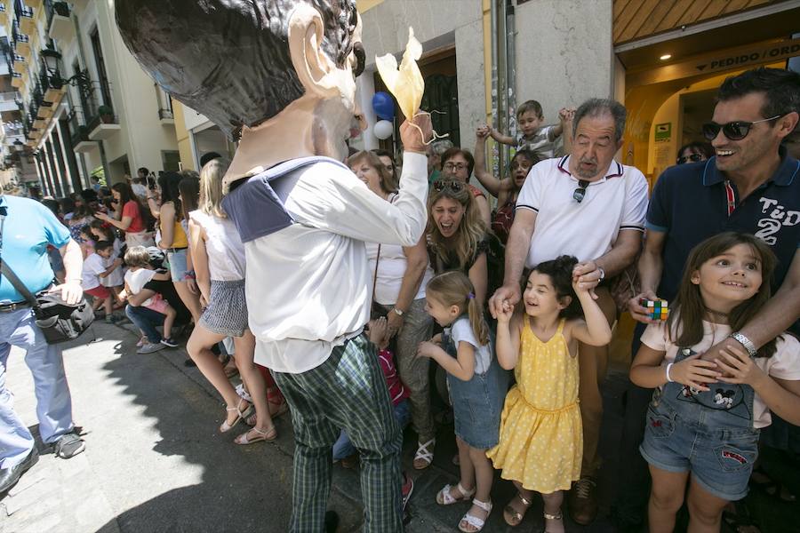 Te mostramos en imágenes cómo se ha vivido en el centro uno de los dìas grandes de la feria