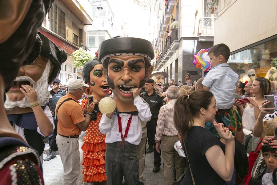 Te mostramos en imágenes cómo se ha vivido en el centro uno de los dìas grandes de la feria