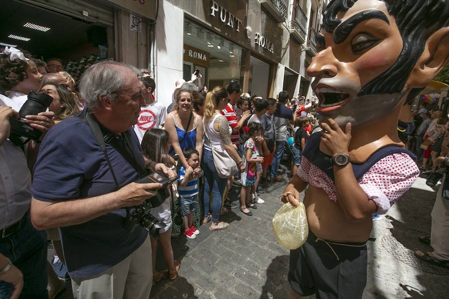 Te mostramos en imágenes cómo se ha vivido en el centro uno de los dìas grandes de la feria