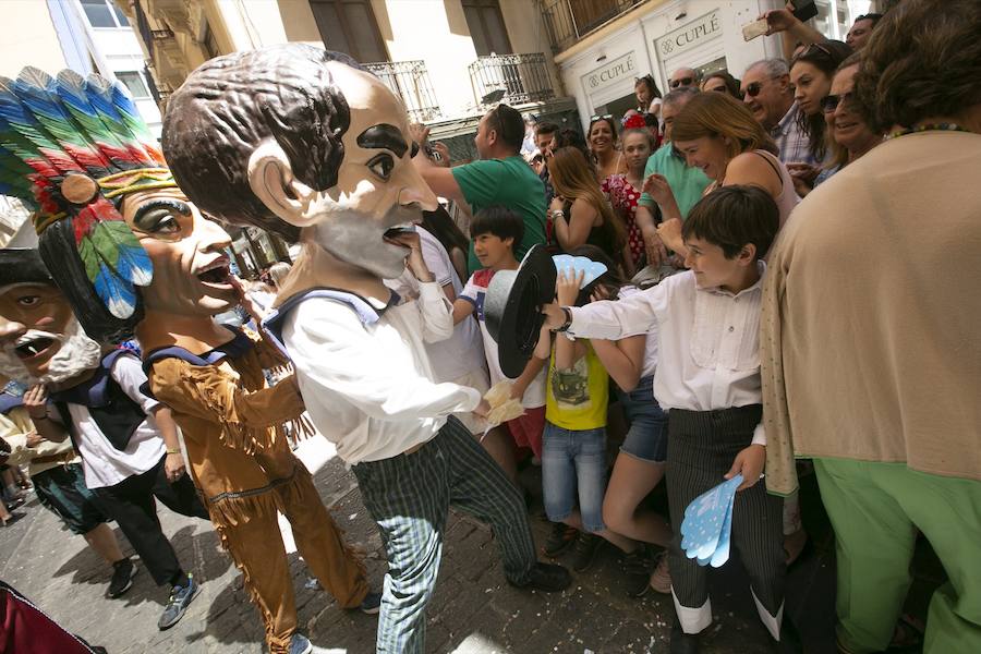 Te mostramos en imágenes cómo se ha vivido en el centro uno de los dìas grandes de la feria