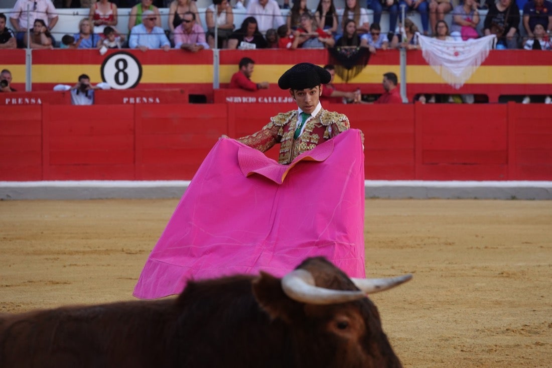 El novillero azteca, que cortó tres orejas, se impuso en la final a Alejandro Peñaranda y Miguel Polope