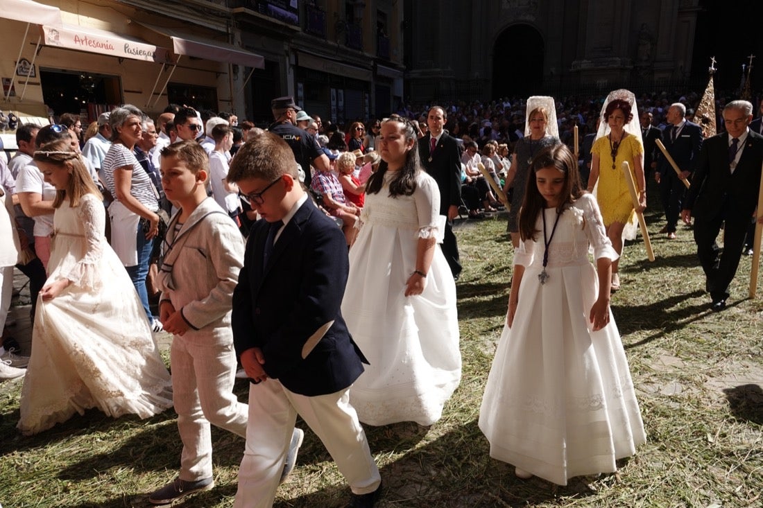 Si has estado en la Plaza de las Pasiegas, búscate en nuestra galería