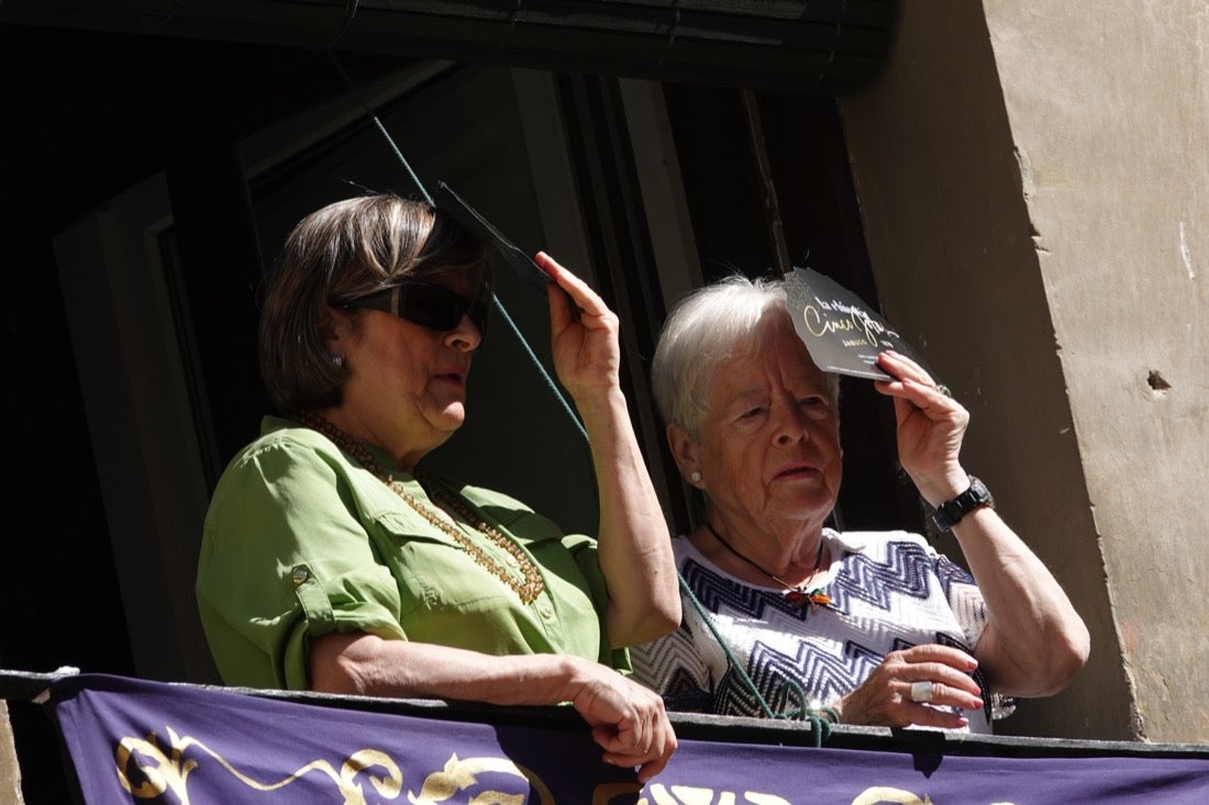 Si has estado en la Plaza de las Pasiegas, búscate en nuestra galería