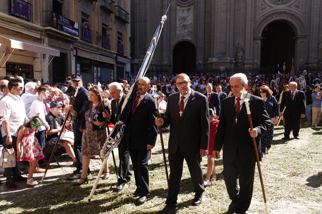 Si has estado en la Plaza de las Pasiegas, búscate en nuestra galería