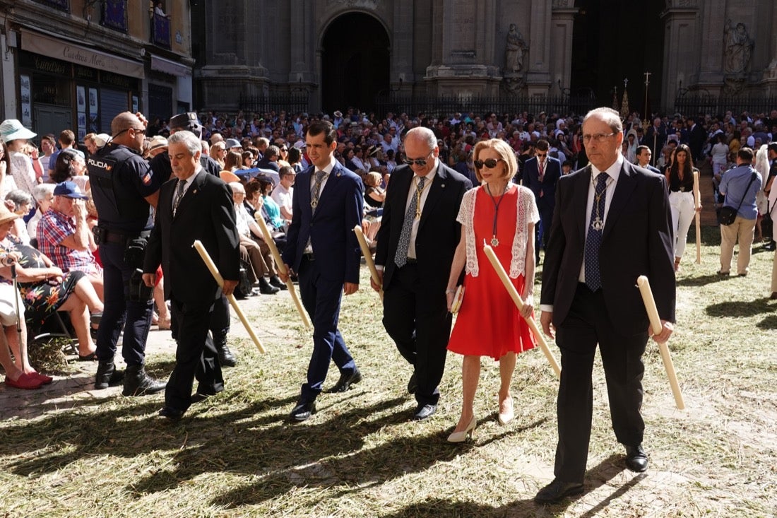 Si has estado en la Plaza de las Pasiegas, búscate en nuestra galería