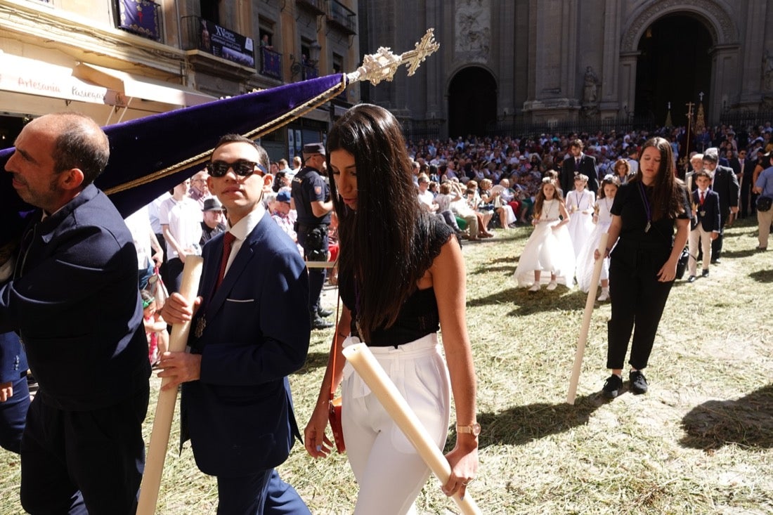 Si has estado en la Plaza de las Pasiegas, búscate en nuestra galería