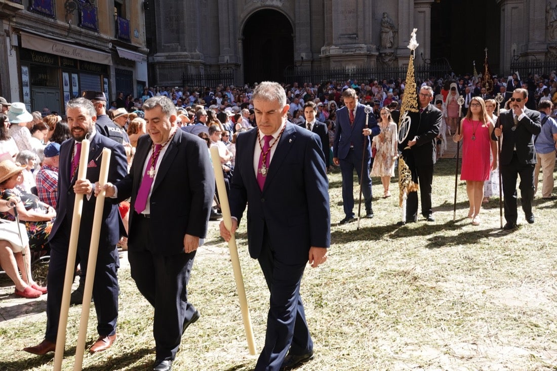 Si has estado en la Plaza de las Pasiegas, búscate en nuestra galería