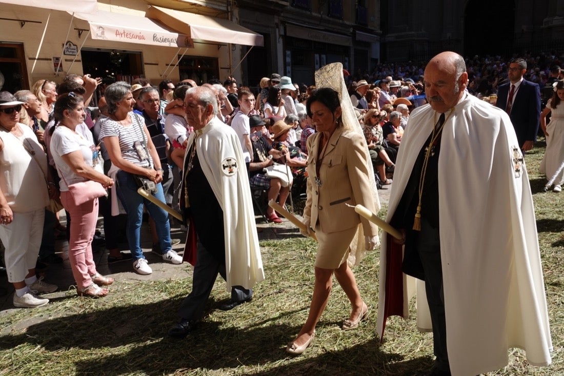 Si has estado en la Plaza de las Pasiegas, búscate en nuestra galería