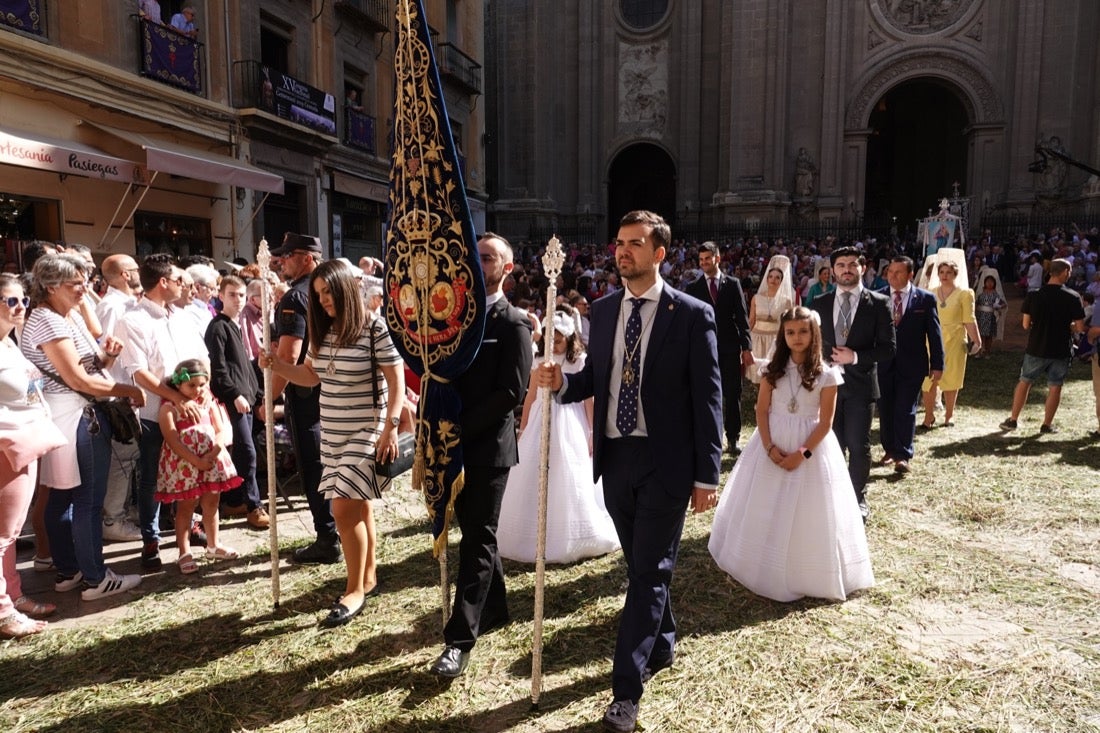 Si has estado en la Plaza de las Pasiegas, búscate en nuestra galería