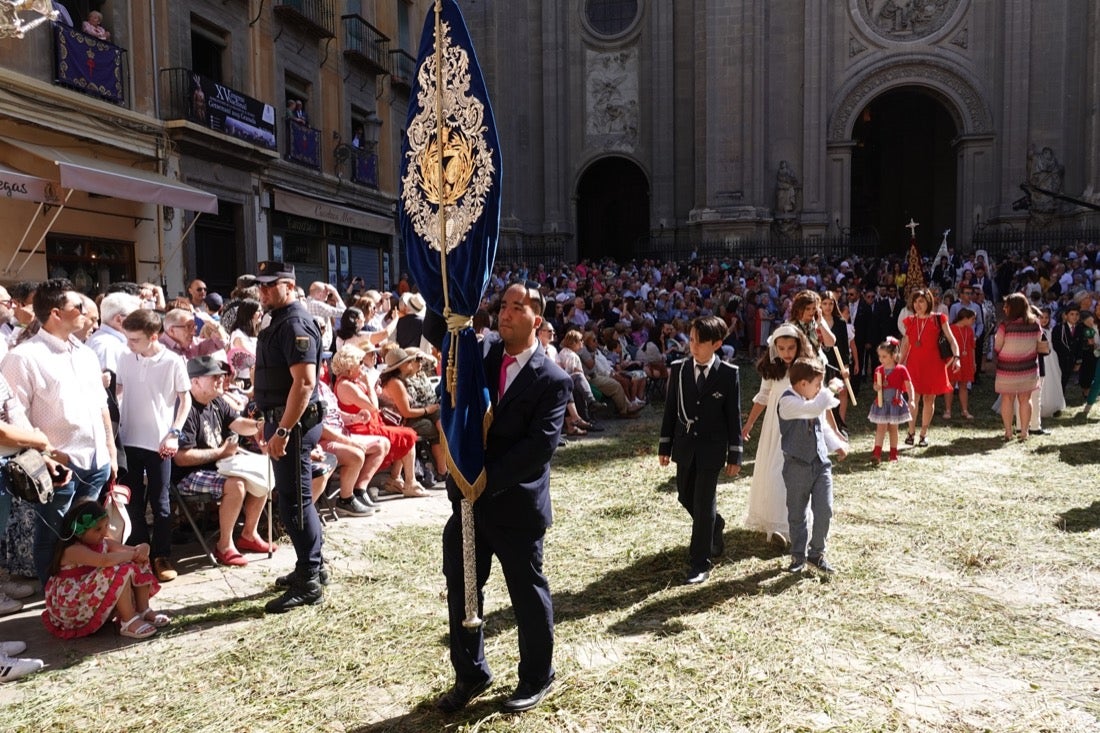 Si has estado en la Plaza de las Pasiegas, búscate en nuestra galería