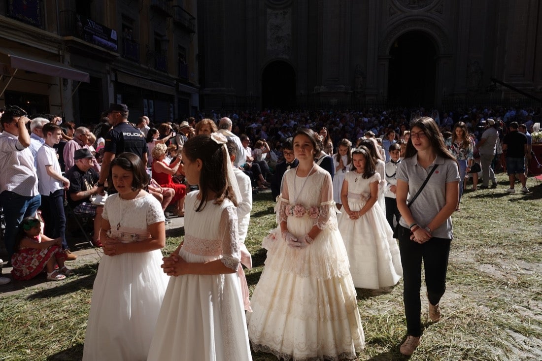 Si has estado en la Plaza de las Pasiegas, búscate en nuestra galería