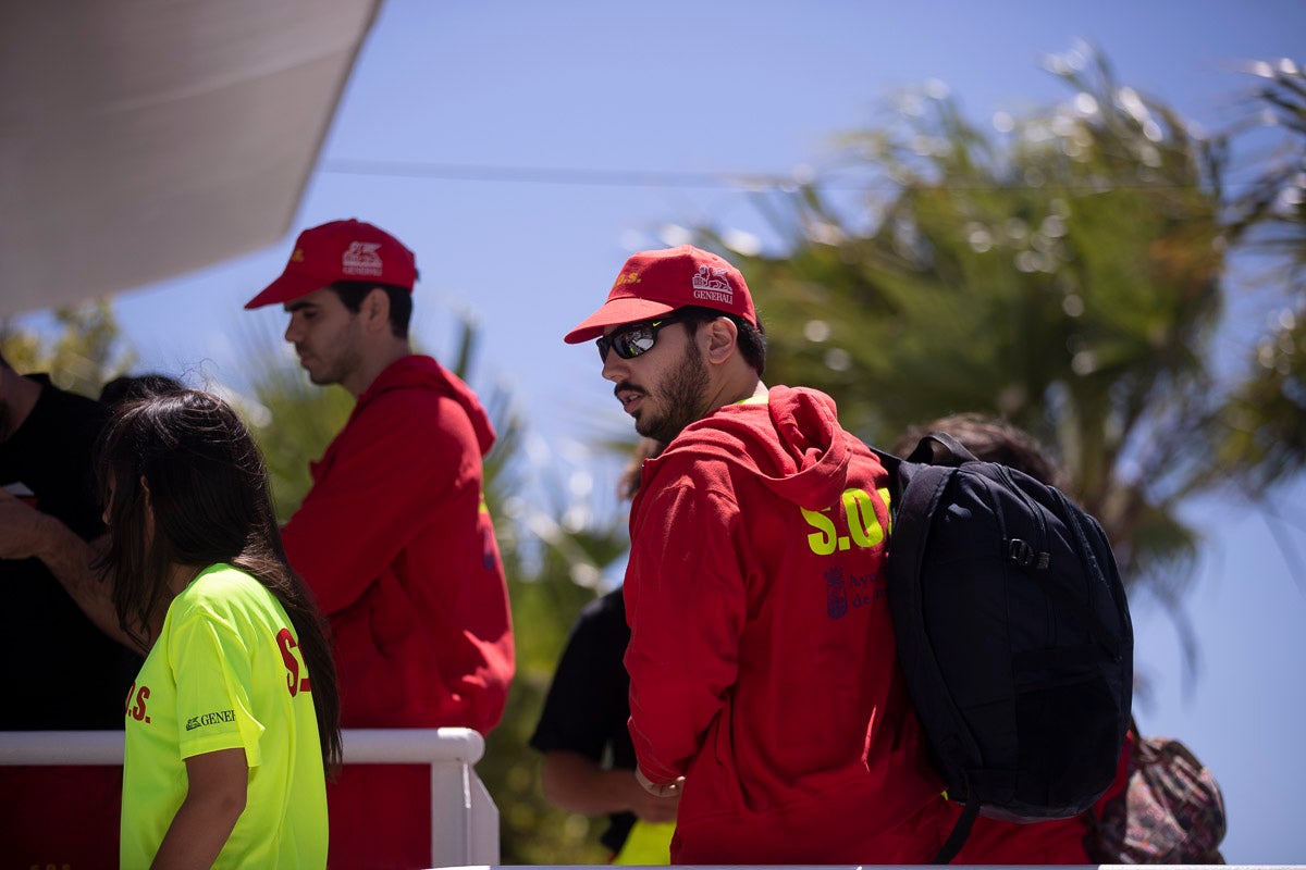 El servicio estará en funcionamiento hasta el 9 de septiembre, con horario de 12 del mediodía a 8 de la tarde y contará con 31 socorristas, entre ellos, 1 coordinador, 4 encargados de puestos de socorro y 4 patrones de embarcaciones