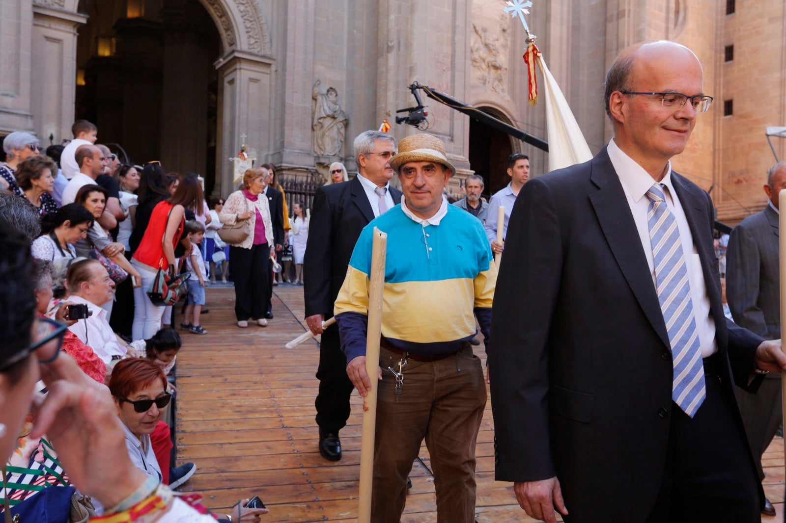 La plaza de las Pasiegas, abarrotada para recibir al Corpus Christi