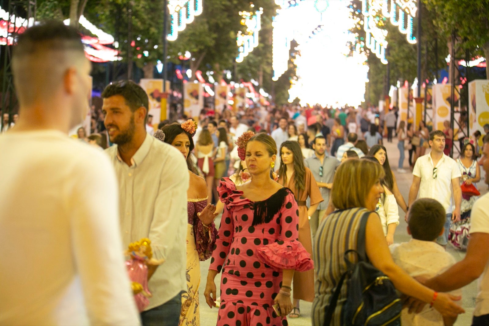 El festivo de la feria de Granada se hizo sentir en el recinto de Almanjáyar