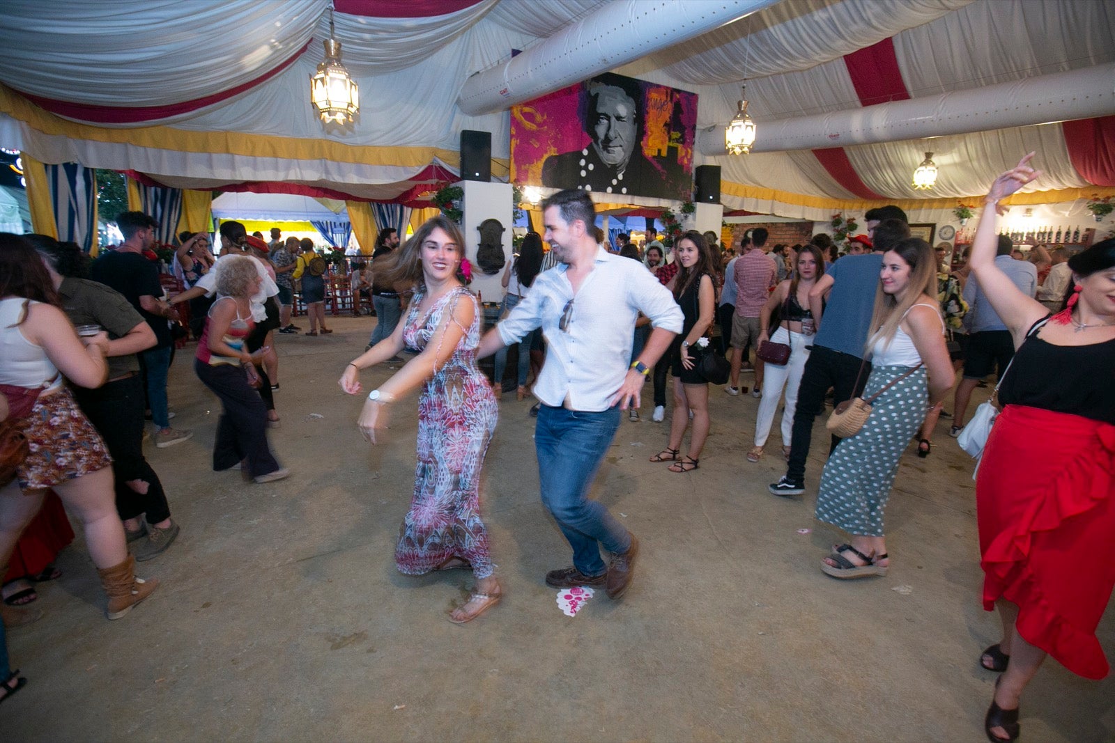 El festivo de la feria de Granada se hizo sentir en el recinto de Almanjáyar