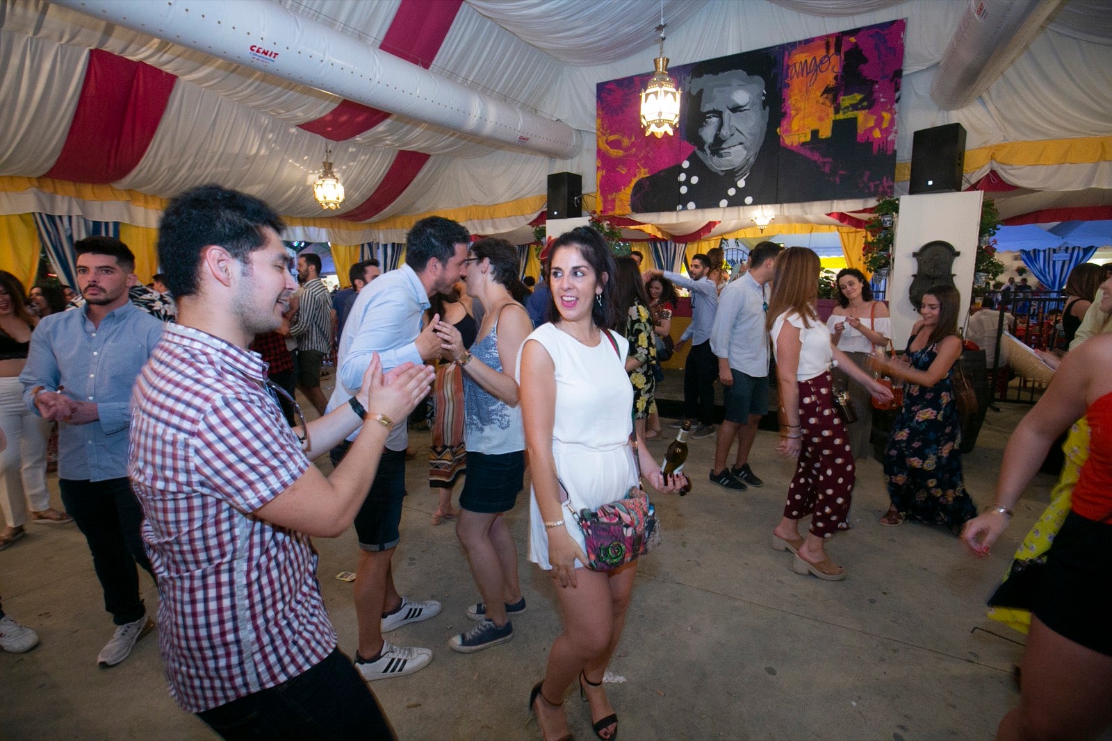 El festivo de la feria de Granada se hizo sentir en el recinto de Almanjáyar